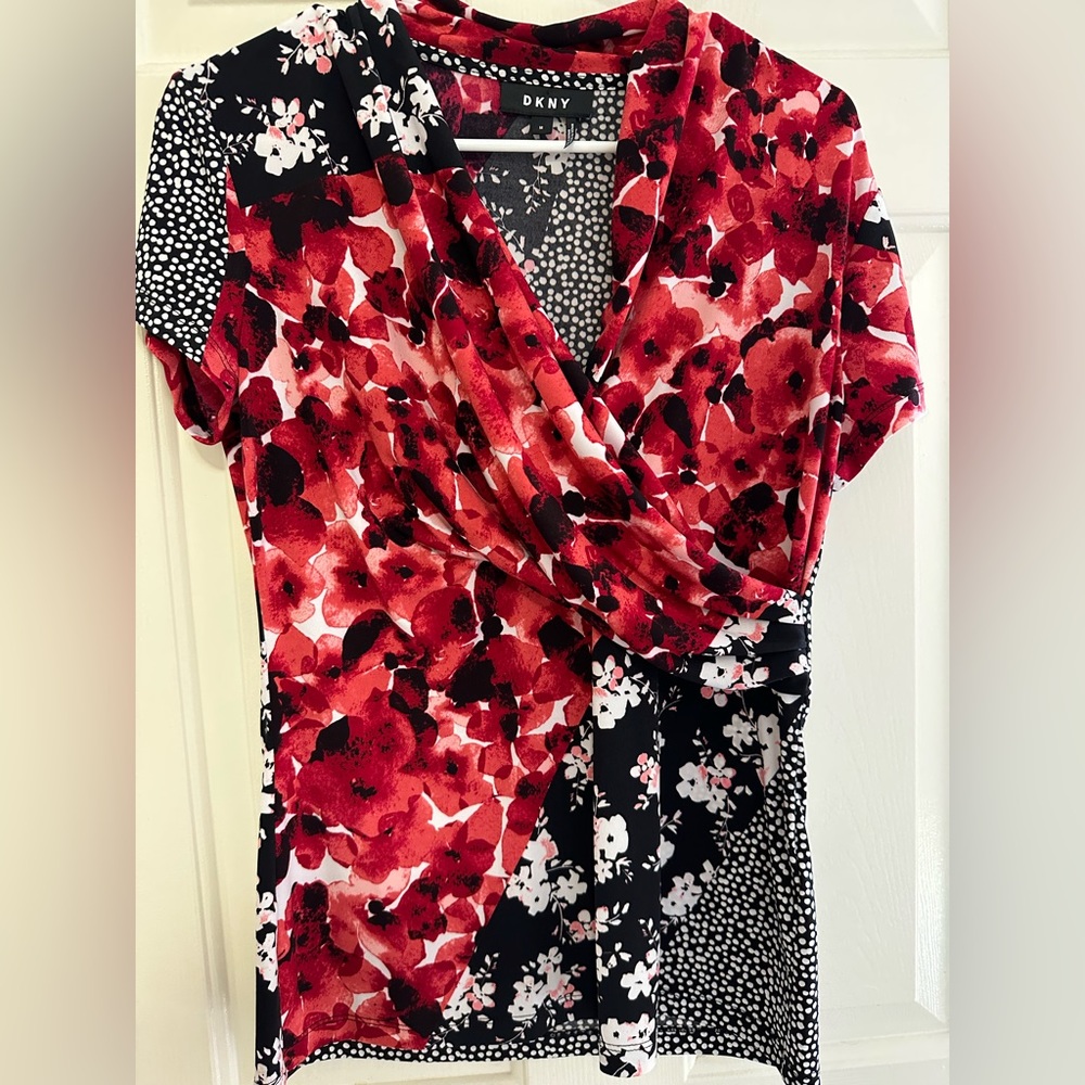 DKNY work top
